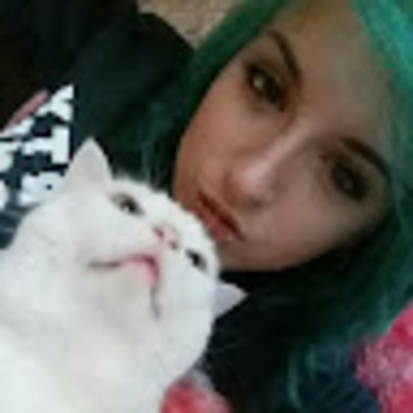 Meet your Posher, Tara - Picture 1 of 1